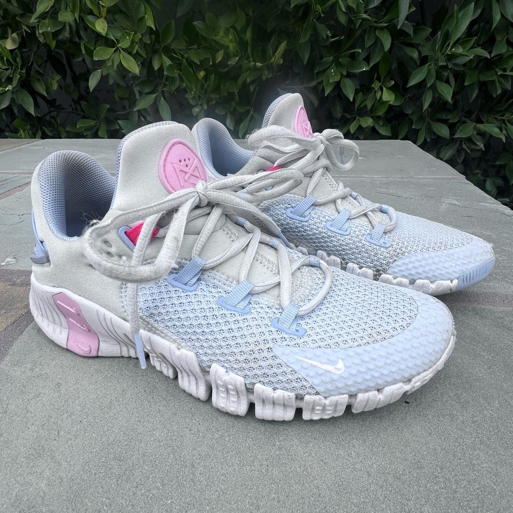 NIKE FREE METCON 4 Sneakers Training CrossFit. Women’s size 7.5, light blue